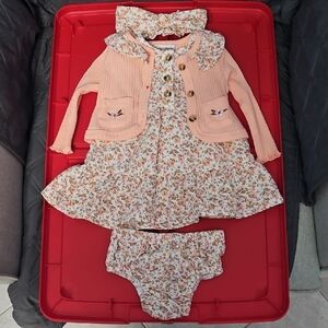 Daisy Fuentes Peach and Floral Kids Matching Set